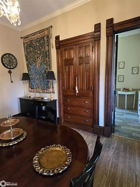 Dining - 111 W Maple St, Centerville, IA 52544 photo 2 of 3
