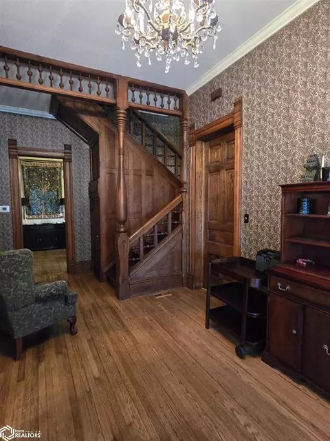 Entry Way - 111 W Maple St, Centerville, IA 52544 photo 2 of 14