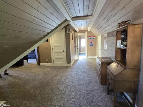 Entry Way - 111 W Maple St, Centerville, IA 52544 photo 8 of 14
