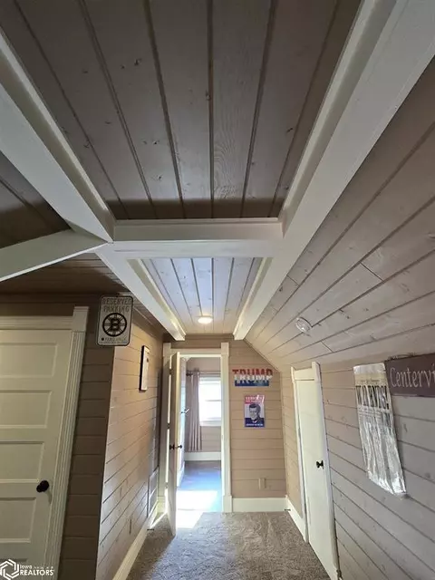 Entry Way - 111 W Maple St, Centerville, IA 52544 photo 7 of 14