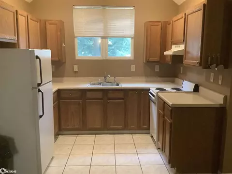 Kitchen - 111 W Maple St, Centerville, IA 52544 photo 6 of 7