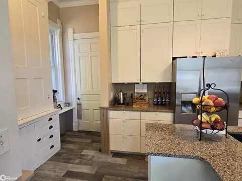 Kitchen - 111 W Maple St, Centerville, IA 52544 photo 5 of 7