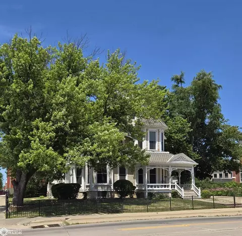 Exterior - 111 W Maple St, Centerville, IA 52544 photo 12 of 18
