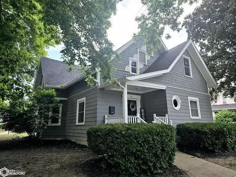 301 4th Ave E, Oskaloosa, IA 52577
