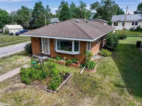1401 E 2nd St, Ottumwa, IA 52501