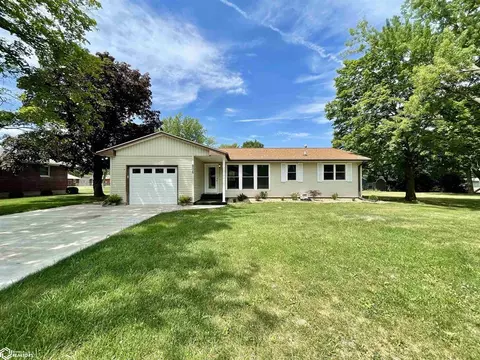 806 Starlite Dr, West Point, IA 52656