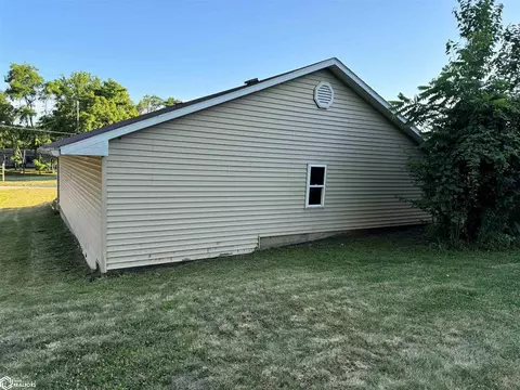 806 E Jackson St, Centerville, IA 52544 photo 5