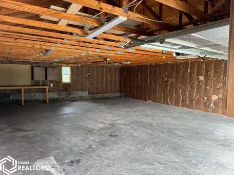 806 E Jackson St, Centerville, IA 52544 photo 9
