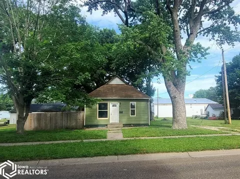 610 N G St, Oskaloosa, IA 52577
