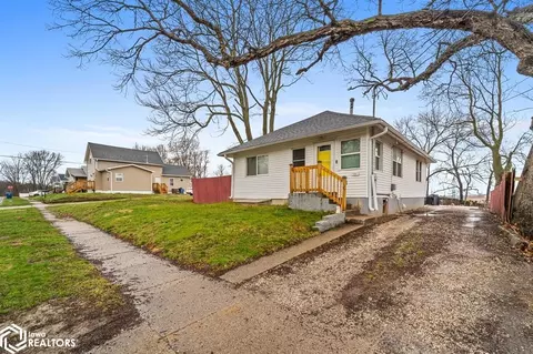 2209 Lincoln Ave, Des Moines, IA 50310
