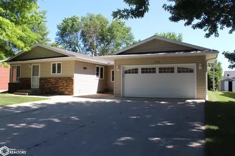 295 E Sesame St, Garner, IA 50438