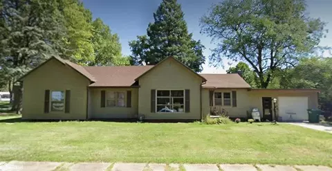 915 N Spruce St, Creston, IA 50801