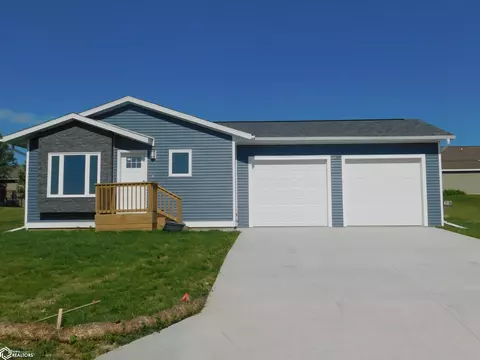 216 10th St, Manilla, IA 51454