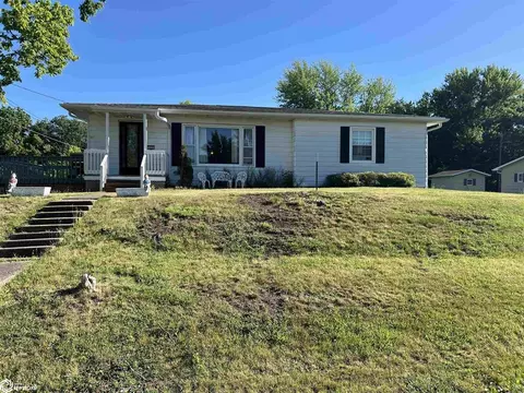 415 Leclaire, Warsaw, IL 62379