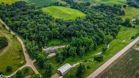 33639 216th St, Bellevue, IA 52031