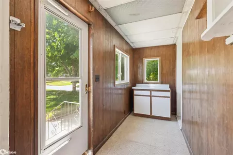 1005 7th St, Nevada, IA 50201 photo 13