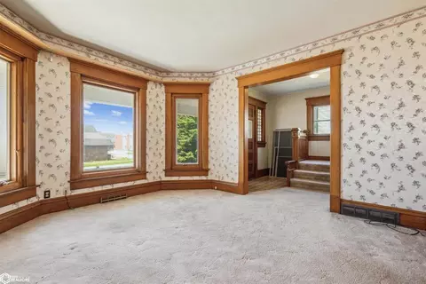 1005 7th St, Nevada, IA 50201 photo 5