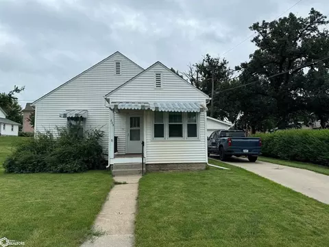 203 S Church St, Toledo, IA 52342