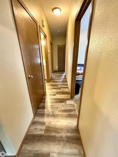 Entry Way - 807 S Cherry St, Creston, IA 50801 photo 1 of 1