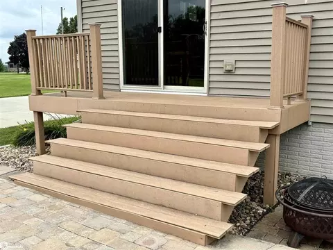 Exterior - 807 S Cherry St, Creston, IA 50801 photo 6 of 7