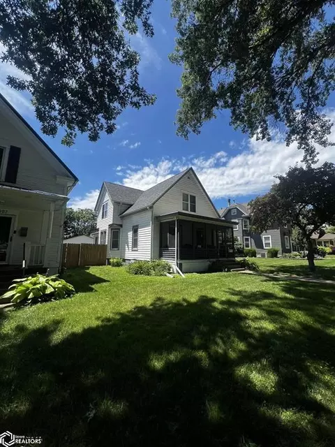 2009 Highland Ave, Burlington, IA 52601