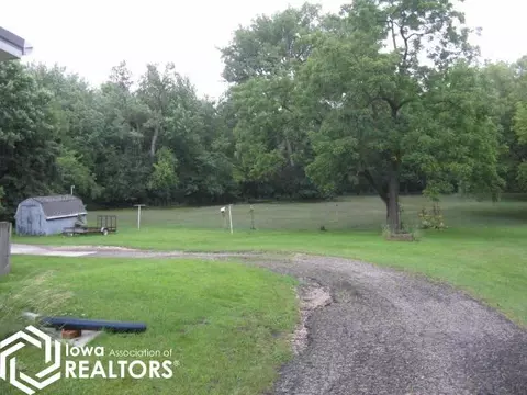 Exterior - 601 Maple St, Rolfe, IA 50581 photo 2 of 3