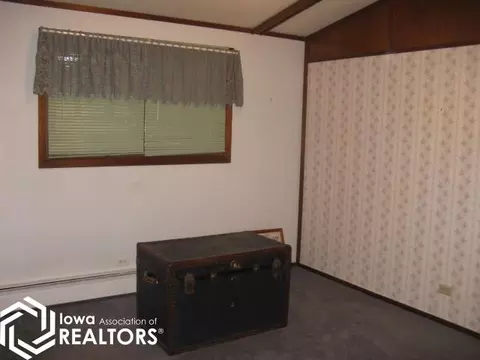 Bedroom - 601 Maple St, Rolfe, IA 50581 photo 2 of 2