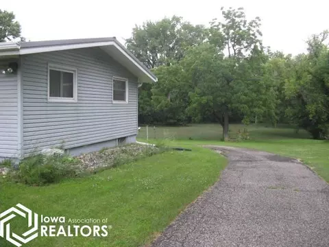 Exterior - 601 Maple St, Rolfe, IA 50581 photo 1 of 3