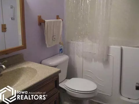 Bath - 601 Maple St, Rolfe, IA 50581 photo 1 of 1