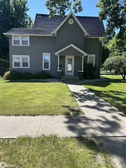 204 S 1st St, Laurens, IA 50554