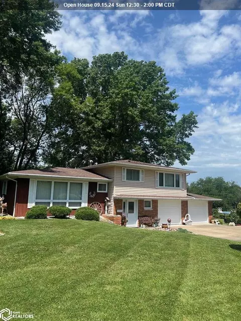 11289 Lake Crest Dr, West Burlington, IA 52655