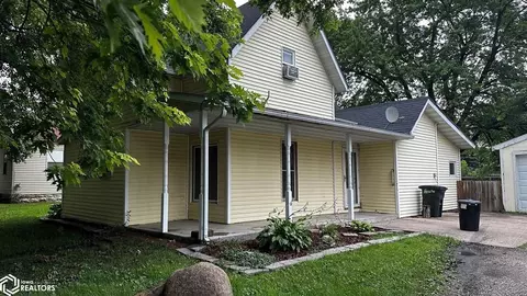 206 N Pearl St, New Sharon, IA 50207