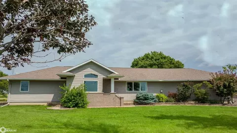 1808 Poplar Grove Ave, Blairsburg, IA 50034