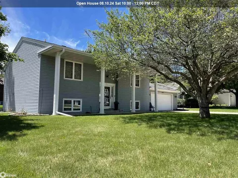2309 14th Pl N, Clear Lake, IA 50428