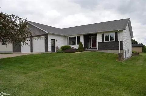 416 Fairview Dr, Oskaloosa, IA 52577