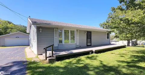 917 Wildwood Dr, Ottumwa, IA 52501