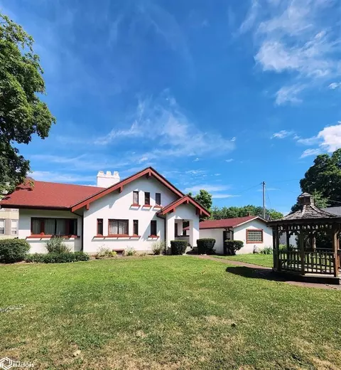 210 Ft Edwards Dr, Warsaw, IL 62379