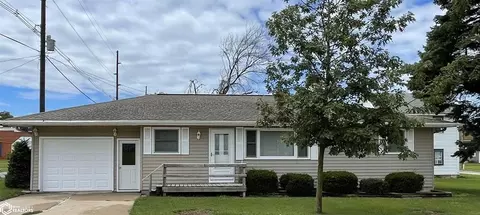203 Harrison St, Victor, IA 52347