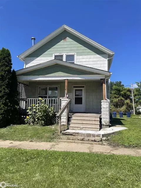 209 S 5th Ave, Marshalltown, IA 50158