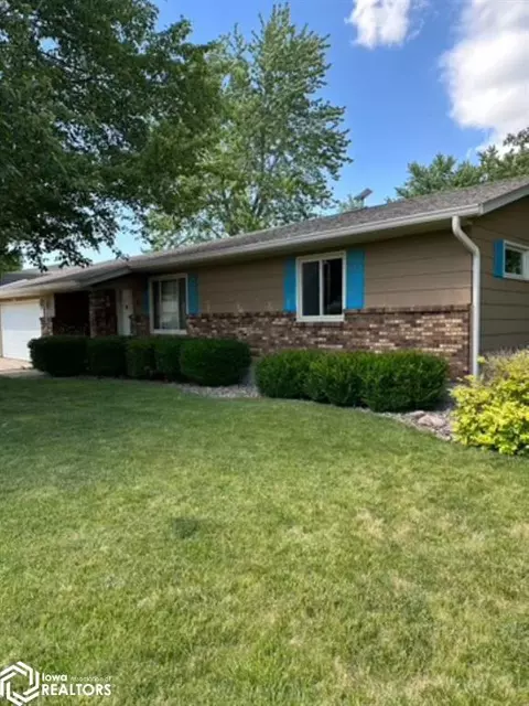 1 Eleanor Dr, Ottumwa, IA 52501