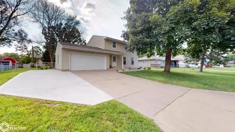 810 S Garfield Ave, Mason City, IA 50401