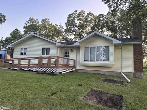 17137 40th St, Morning Sun, IA 52640