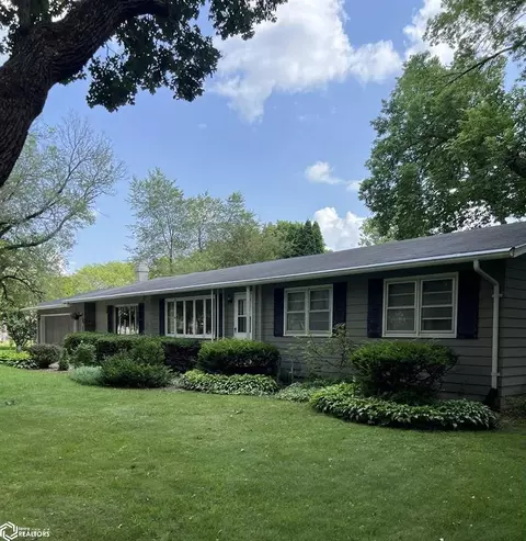 2507 River Oaks Dr, Iowa Falls, IA 50126
