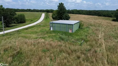 30139 Silver Trl, Floris, IA 52560