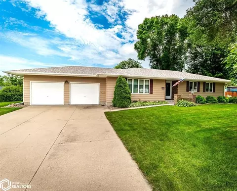 2002 S 3rd Ave, Marshalltown, IA 50158