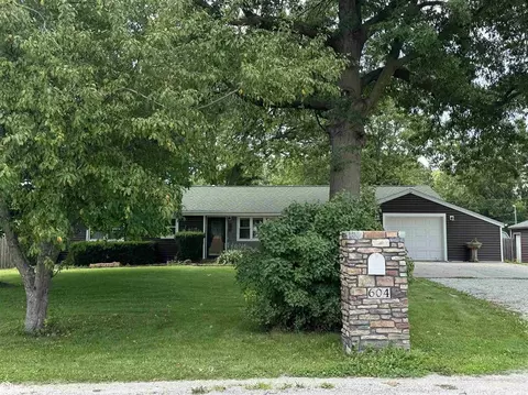 604 Grand Ave, Creston, IA 50801