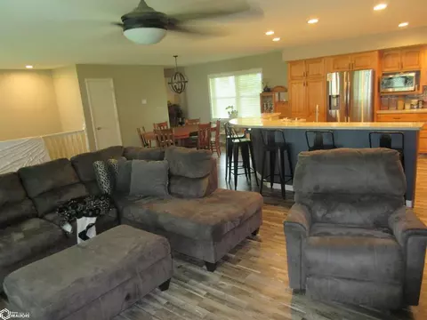 385 N 18th St, Hamilton, IL 62341 photo 6