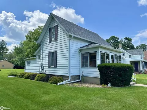 423 East St, Grinnell, IA 50112