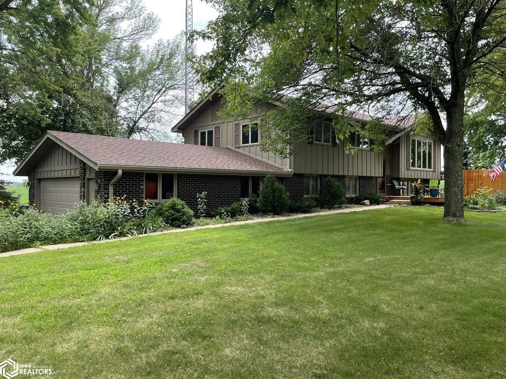 8 Maplewood Dr