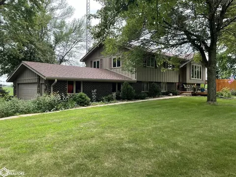 8 Maplewood Dr, Humboldt, IA 50548